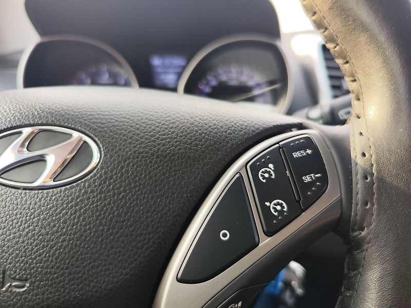 Hyundai i30 1.6 CRDi/81kW komfort - fotka 19 z 26