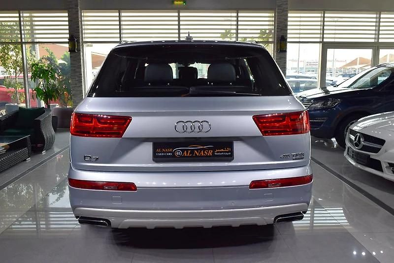 Audi Q7 (2016) Velké prémiové SUV - fotka 6 z 17