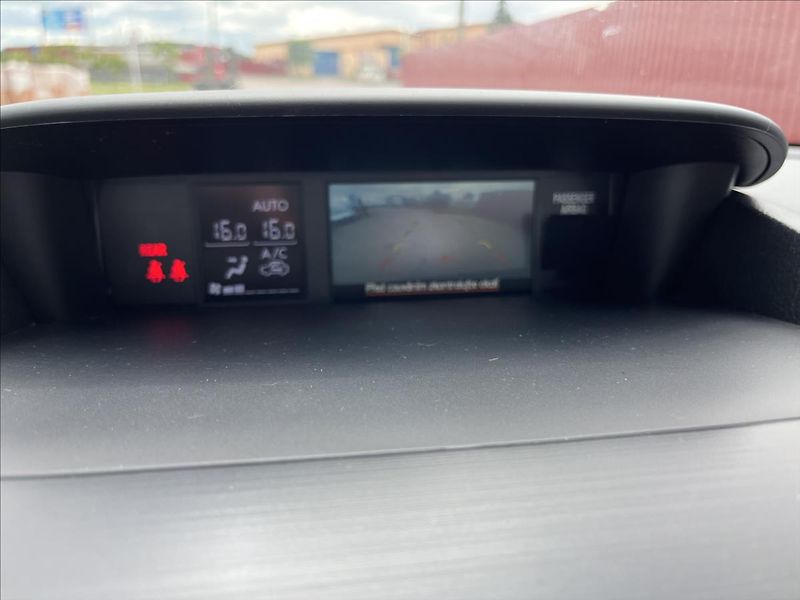 Subaru Forester 2,0 D-L 108KW 4x4 TZ ČR SERVIS - fotka 18 z 41