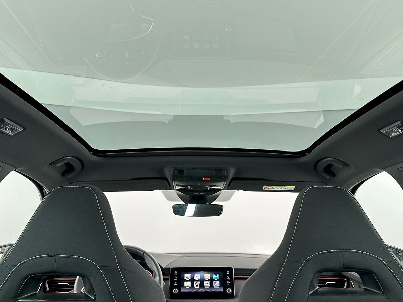 Škoda Kamiq (2025) DSG 1.0TSI 85kW Monte Carlo - fotka 29 z 33