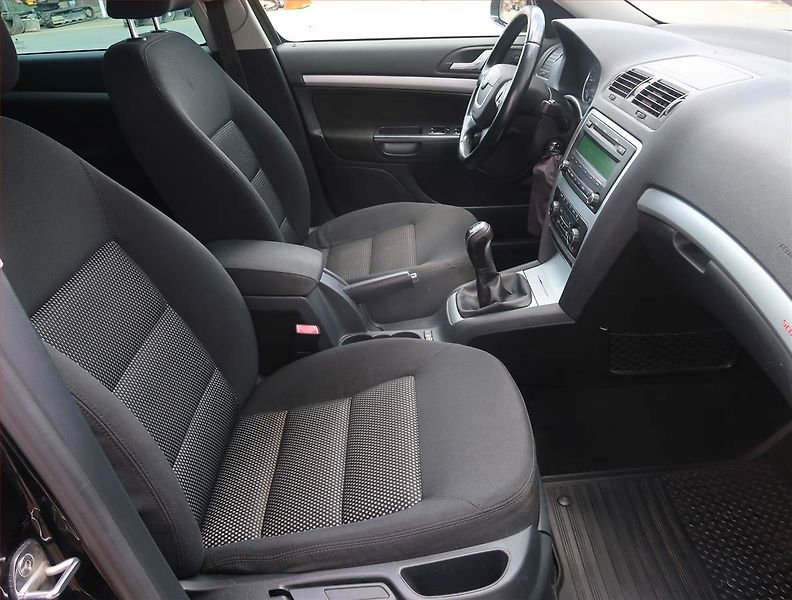 Škoda Octavia (2013) Scout 2.0 TDI, 4X4, Xenony - fotka 9 z 22