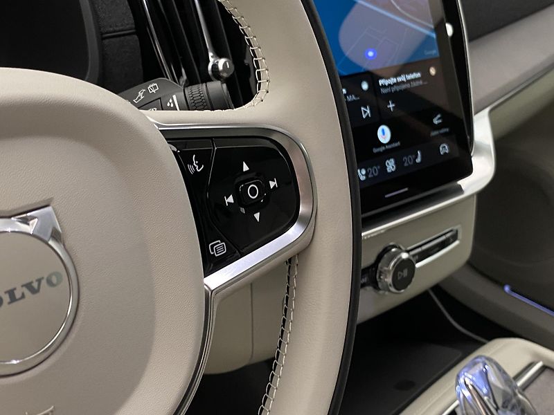 Volvo XC90 (2026) T8 AWD Plug-in BRIGHT PLUS 7m - fotka 28 z 74