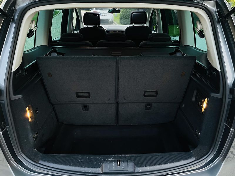 Volkswagen Sharan 2.0TDI MAN 7MÍST TAŽNÉ KAMERA - fotka 22 z 46