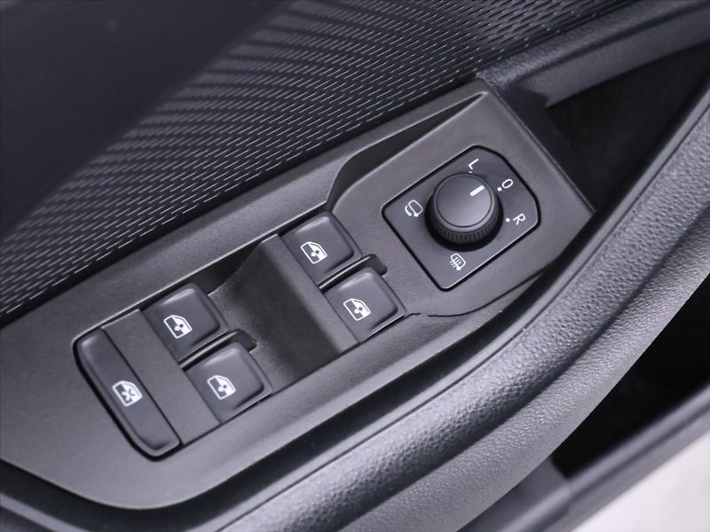 Škoda Octavia 2,0 TDI 110kW DSG Tour DPH - fotka 16 z 38