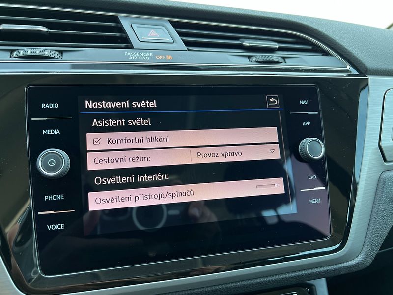 Volkswagen Touran (2019) 1.6TDi COMFORTLINE 7-míst - fotka 30 z 37