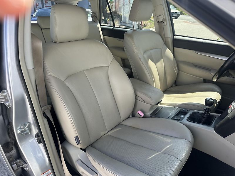 Subaru Outback (2012) 2.0 D 4x4 manual  - fotka 20 z 30