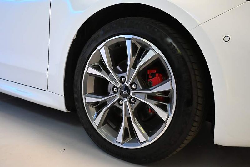 Ford Mondeo (2021) 2.0 ST-LINE 140 KW LED ACC 8AT - fotka 36 z 38