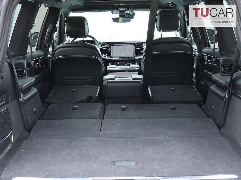 Jeep Grand Wagoneer (2022) 6.4 V8 SERIES III  - fotka 41 z 45