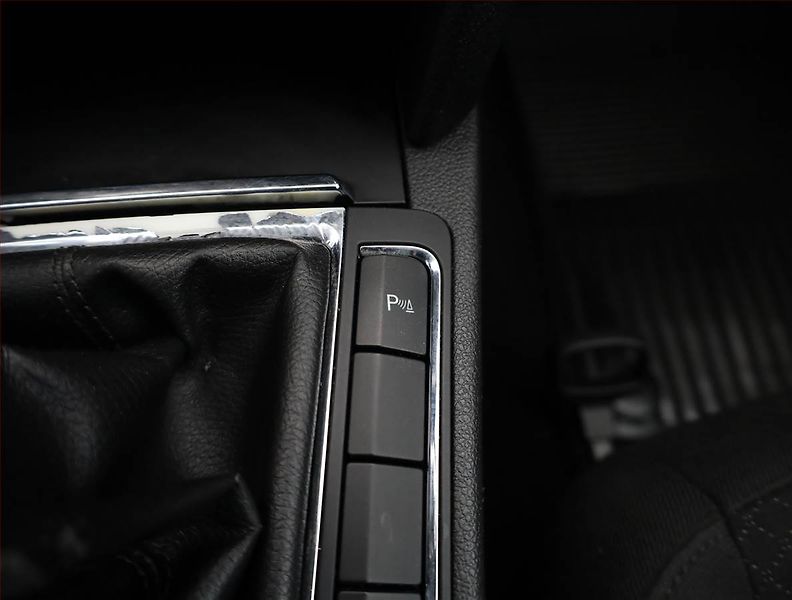 Škoda Superb (2013) 1.6 TDI, Tempomat - fotka 14 z 18