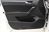 Volkswagen Touran 2,0 TDI 110kWTAŽNÉ LED Záruka - náhled 24