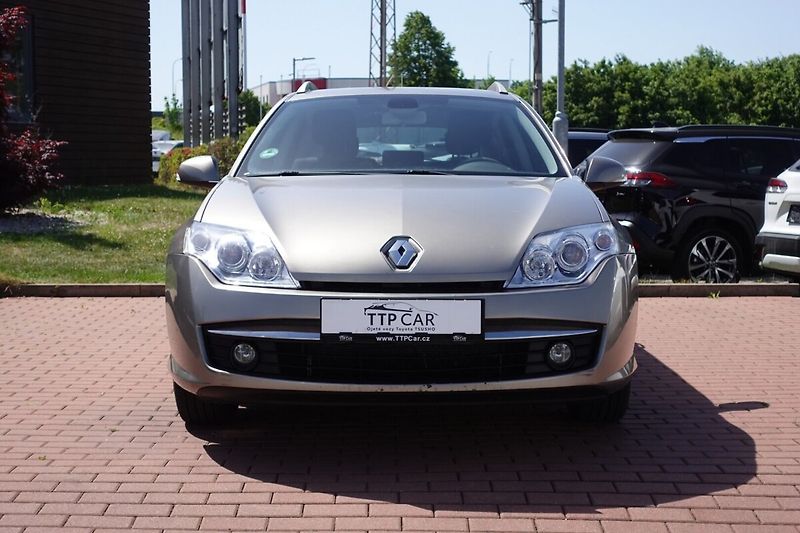 Renault Laguna 2.0 16V Expression Grandtour - fotka 2 z 22