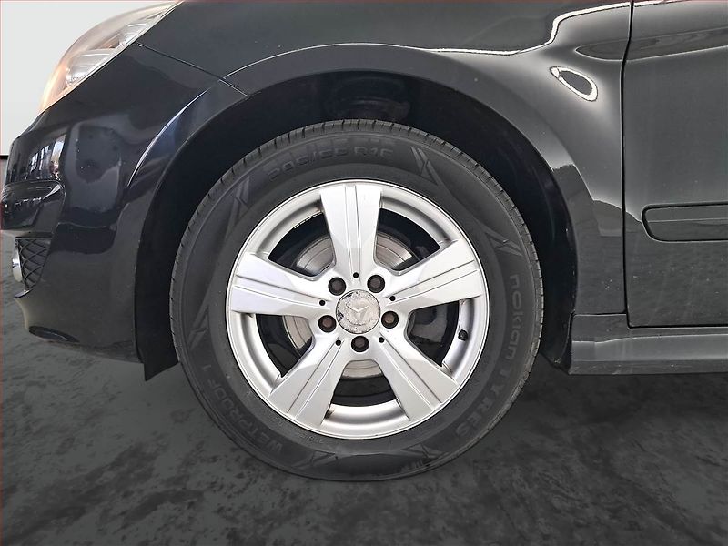 Mercedes-Benz Třídy B (2011) B 180, Vyhř. sedaček - fotka 15 z 18