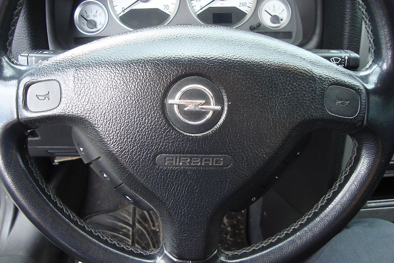 Opel Astra (2002) 1.6i,16V,Cabrio,Bertone,El.Stř - fotka 40 z 65