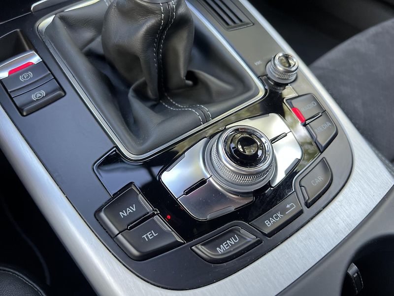 Audi A4 Avant S-LINE 3.0 TDi 180 kW QUATTRO - fotka 14 z 22