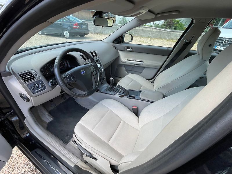 Volvo S40 1.6D 84KW*NOVÉ VSTŘIKY* - fotka 11 z 28