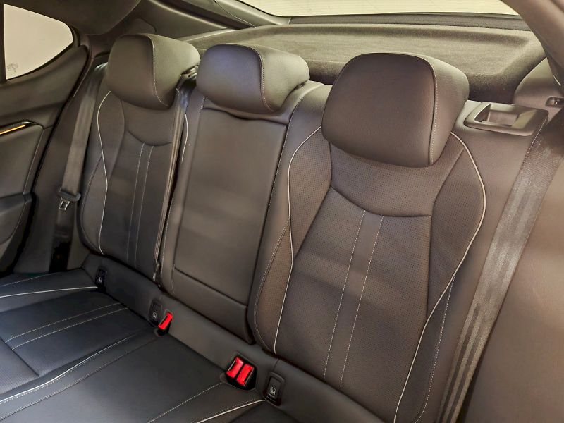 Škoda Superb (2026) 2.0 TSI 195 kW DSG 4x4 Sportli - fotka 24 z 31