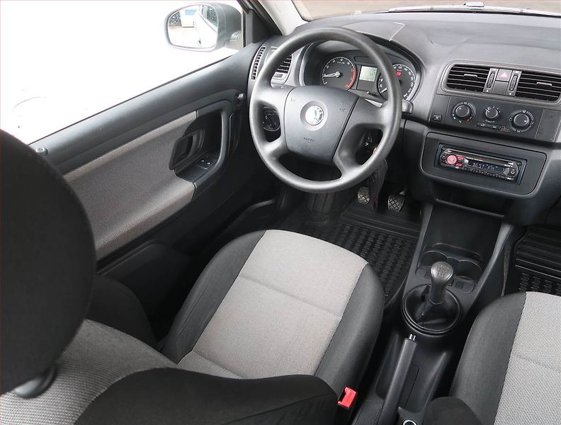 Škoda Fabia (2008) 1.2, po STK, Tažné - fotka 7 z 14