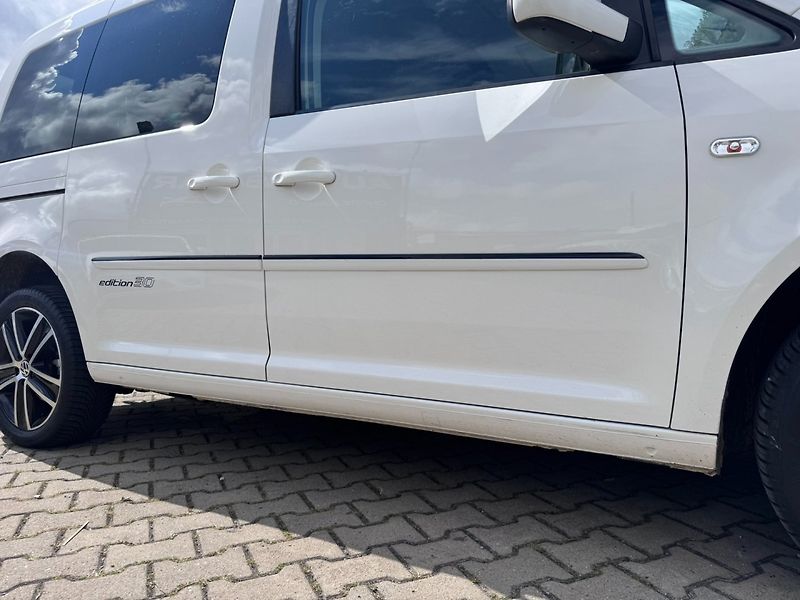Volkswagen Caddy (2013) EDITION 30 1,6 TDI 75 KW TAŽNÉ - fotka 18 z 50