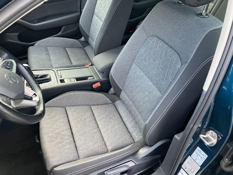 Volkswagen Passat Variant (2023) 2.0TDI 110kW DSG NEHAVAROVANÉ - fotka 23 z 34