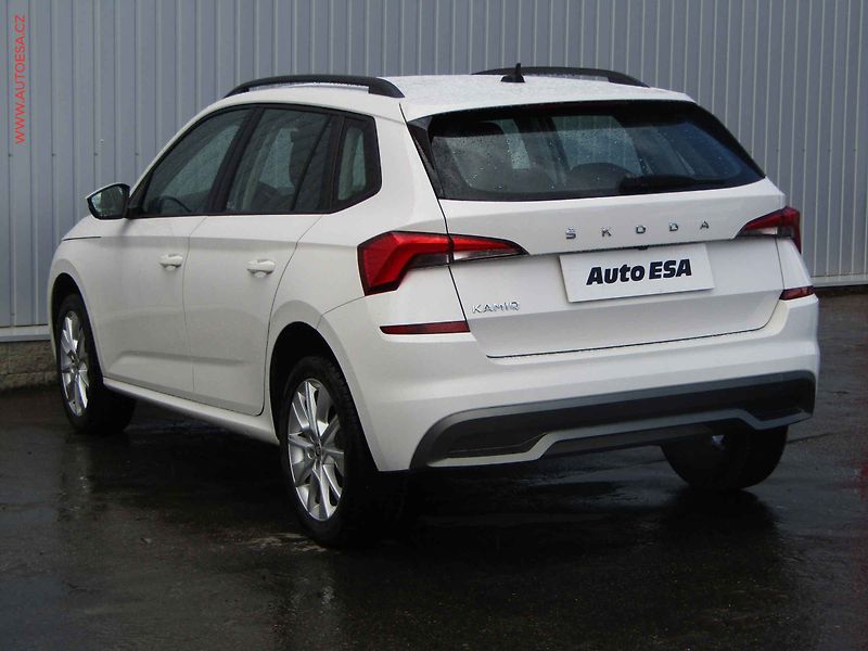Škoda Kamiq (2021) 1.0TSi, 2.maj,ČR, LED, AC - fotka 6 z 18