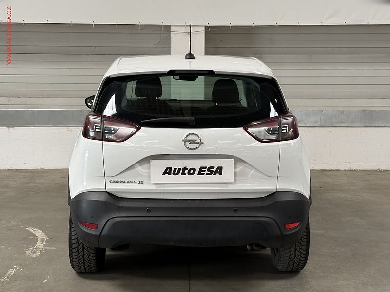 Opel Crossland X (2018) 1.2 i, ČR - fotka 5 z 17