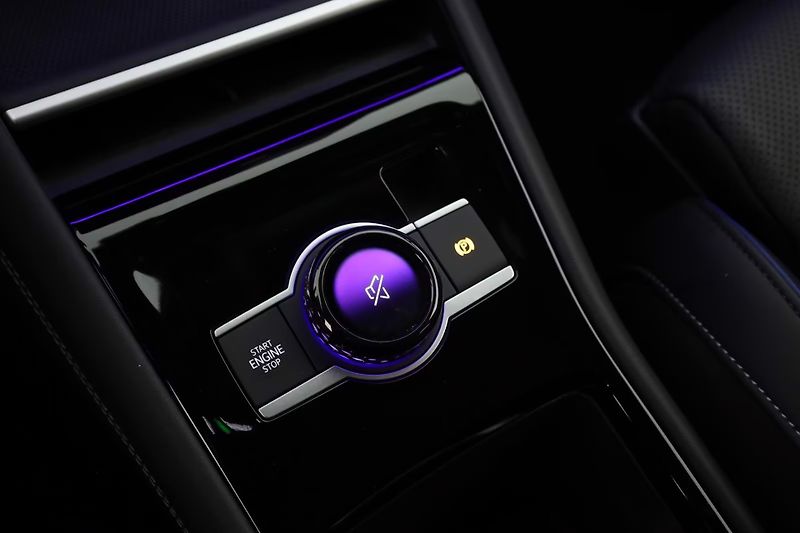Volkswagen Tiguan TDI 4M R-Line Pano 360 IQ Vent - fotka 14 z 17