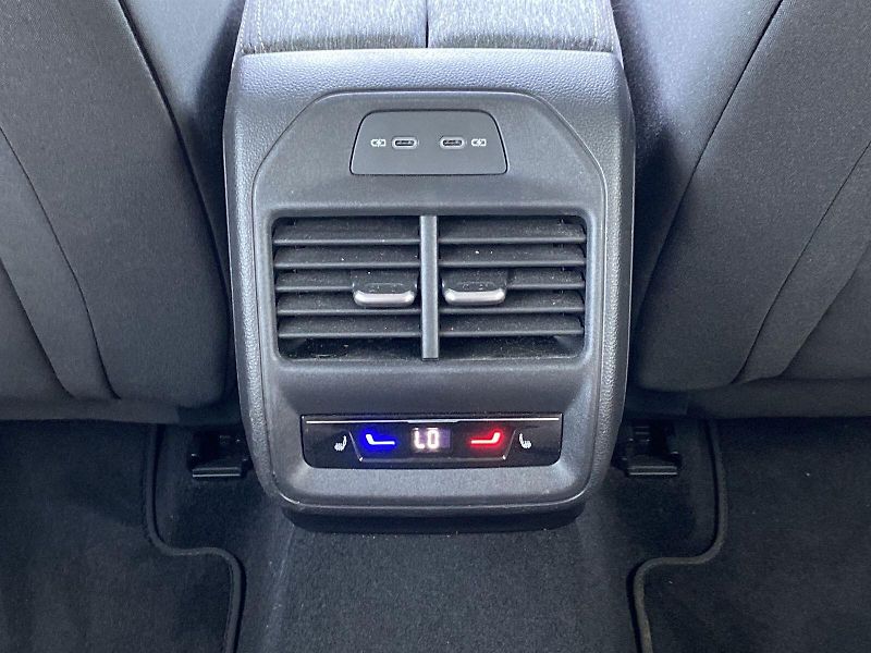 Škoda Superb (2025) Combi 1.5 TSI DSG Selection - fotka 24 z 38