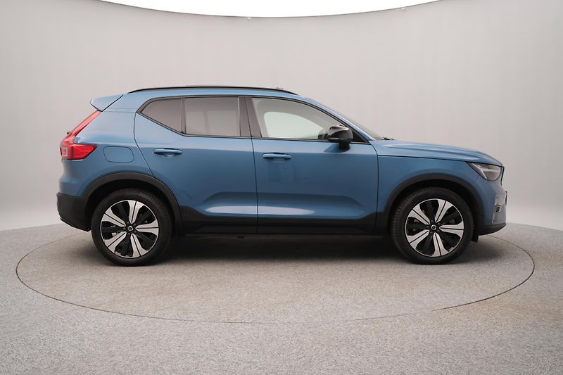 Volvo XC40 T4 RECHARGE ULTIMATE AUT - fotka 11 z 51