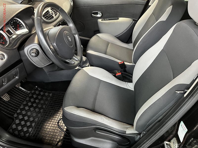 Renault Clio (2010) 1.2i, ČR, AC - fotka 9 z 14