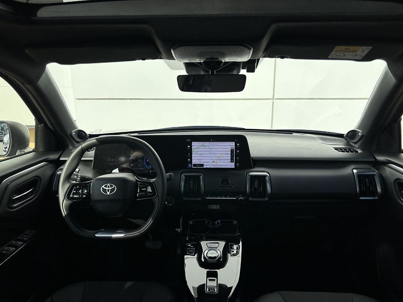 Toyota Urban Cruiser (2026) Executive 61kWh 4x2 - fotka 5 z 14