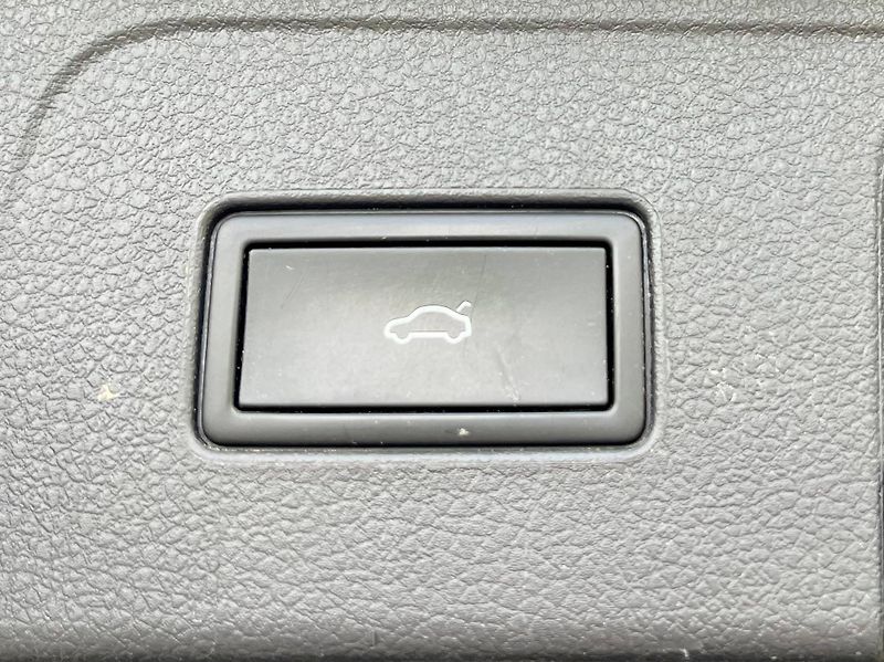 Volkswagen Passat (2021) B8 VARIANT 2.0 TDI DSG 2021 - fotka 9 z 37