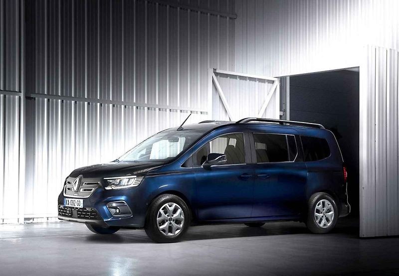 Ford nabízí dva typy a jednu z nich ve dvou velikostních verzích
