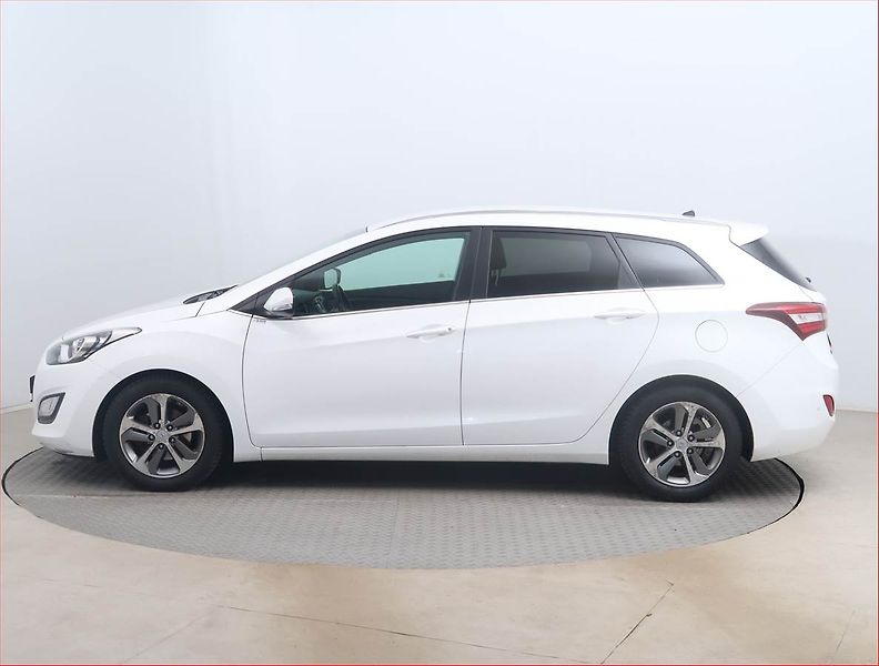 Hyundai i30 (2016) 1.6 GDI, ČR,1.maj, Tempomat - fotka 3 z 13