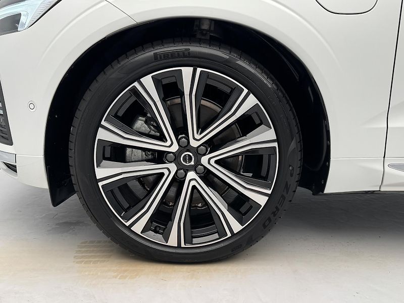 Volvo XC60 T8 AWD RECHARGE BRIGHT PLUS  - fotka 31 z 46