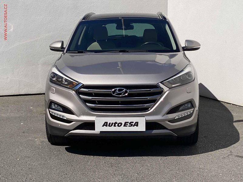 Hyundai Tucson (2016) 2.0 CRDi 4x4, AT, LED, panor - fotka 2 z 20