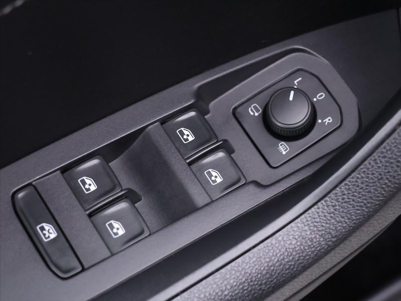 Škoda Kodiaq 2,0 TDI DSG 4x4 L&K DPH CZ 1Ma - fotka 15 z 39