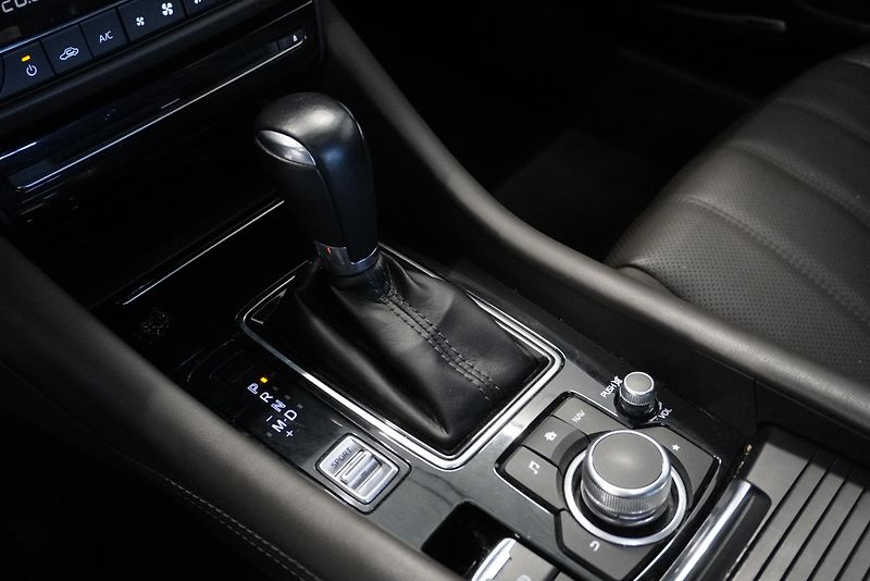 Mazda 6 2,5 SKYACTIV-G OPTIMUM AUT. - fotka 17 z 30