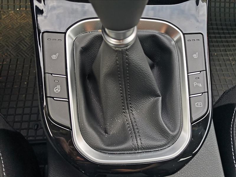 Hyundai i30 1,0 T-GDI Smart - fotka 13 z 17