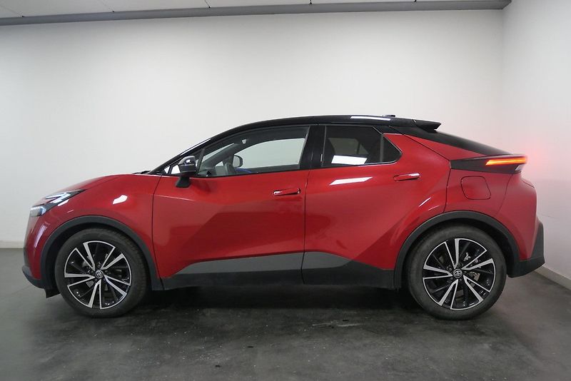 Toyota C-HR - fotka 3 z 24