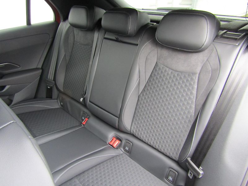 Volkswagen T-Roc R-Line 1,5 eTSI 110 kW 7DSG - fotka 23 z 30