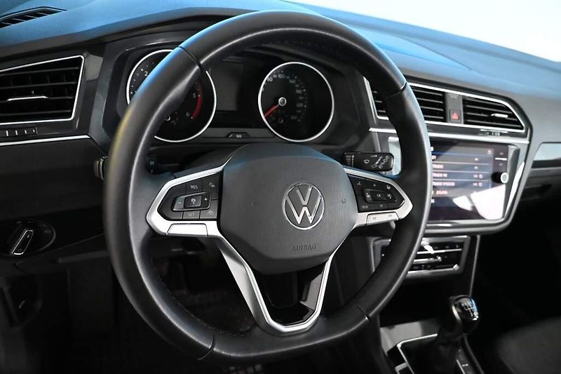 Volkswagen Tiguan (2022) 2.0 LED ACC SCR LIFE ECOBLUE - fotka 13 z 35