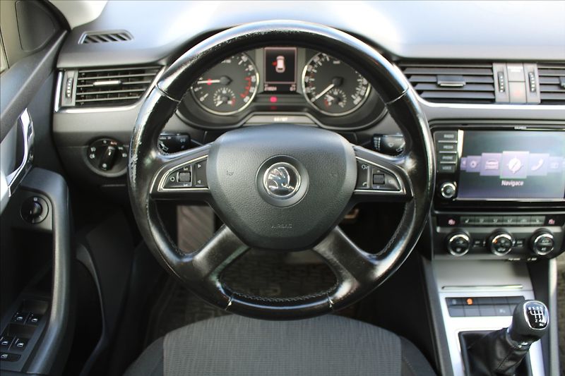 Škoda Octavia 2,0 TDI  ČR,TAŽNÉ,ELEGANCE - fotka 10 z 33