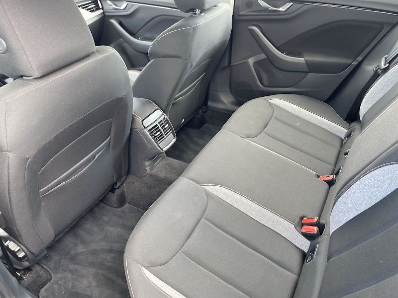Škoda Scala (2025) 1.0 TSI Selection - fotka 9 z 33