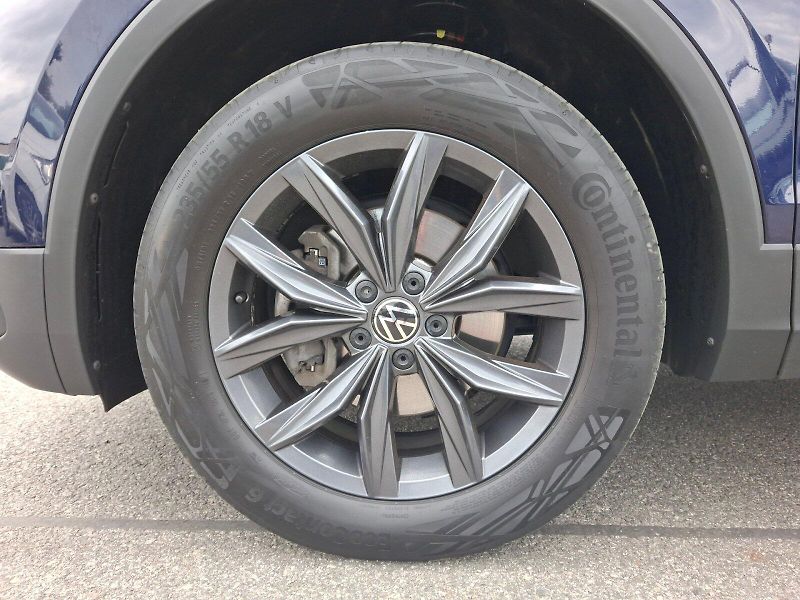 Volkswagen Tiguan (2022) Allspace Life DSG 4x4 2,0TDi 1 - fotka 35 z 35