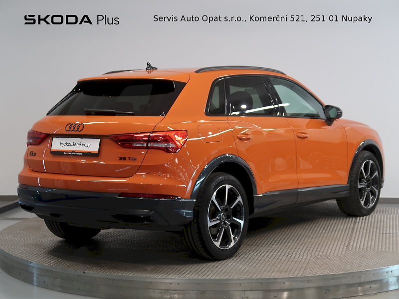 Audi Q3 (2022) ADVANCED 2.0TDI 110KW S-TRONIC - fotka 2 z 37
