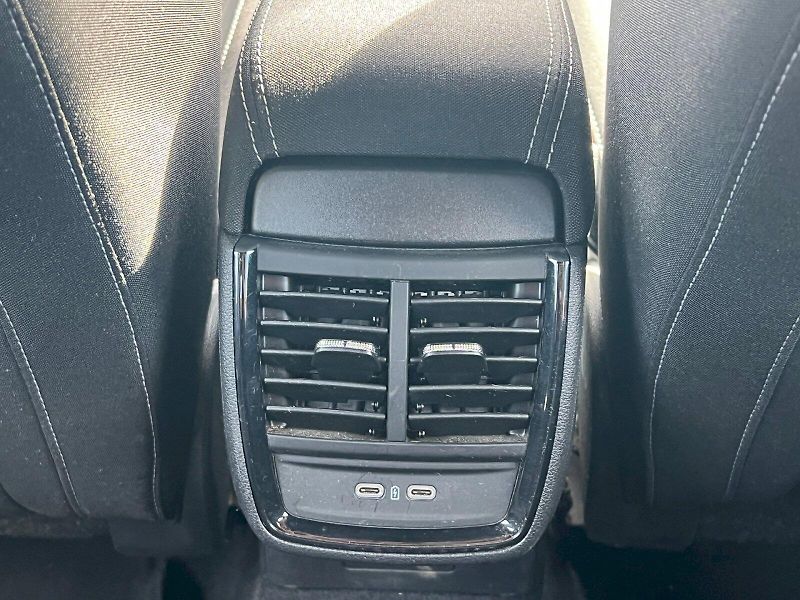 Škoda Kamiq (2021) Style 1.5TSi 110kW 6°manuální - fotka 25 z 29