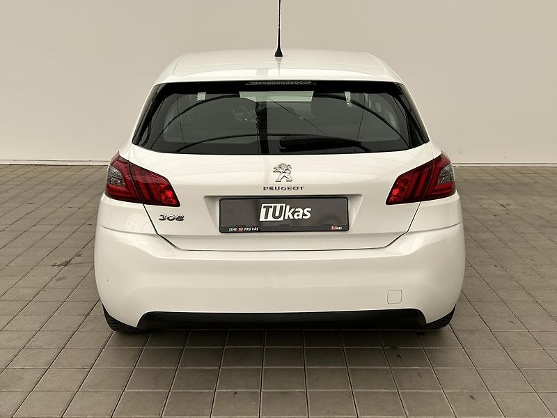 Peugeot 308 1.2 i . - fotka 4 z 21