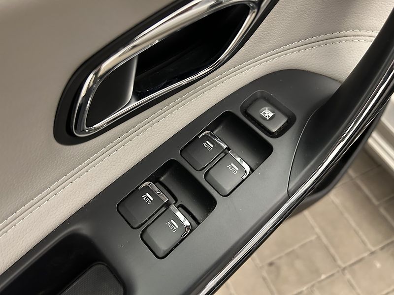Kia Ceed 1.6 CRDI EXCLUSIVE - fotka 7 z 25