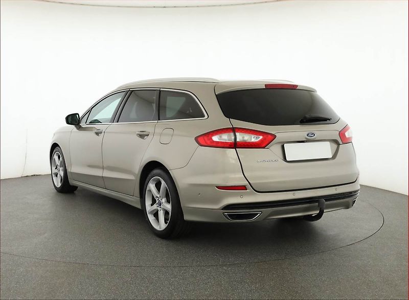 Ford Mondeo (2015) 2.0 TDCI, Automat, Kůže, Navi - fotka 4 z 18