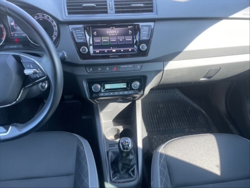 Škoda Fabia 1,0 TSI 70 Ambition - fotka 10 z 11